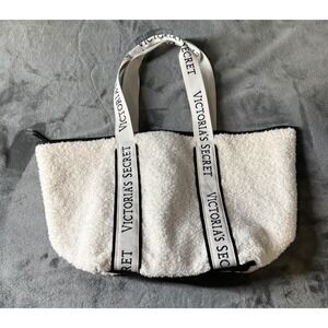 Victoria's Secret Tote Bag Womens One‎ Size White Sherpa Black Faux Leather Logo